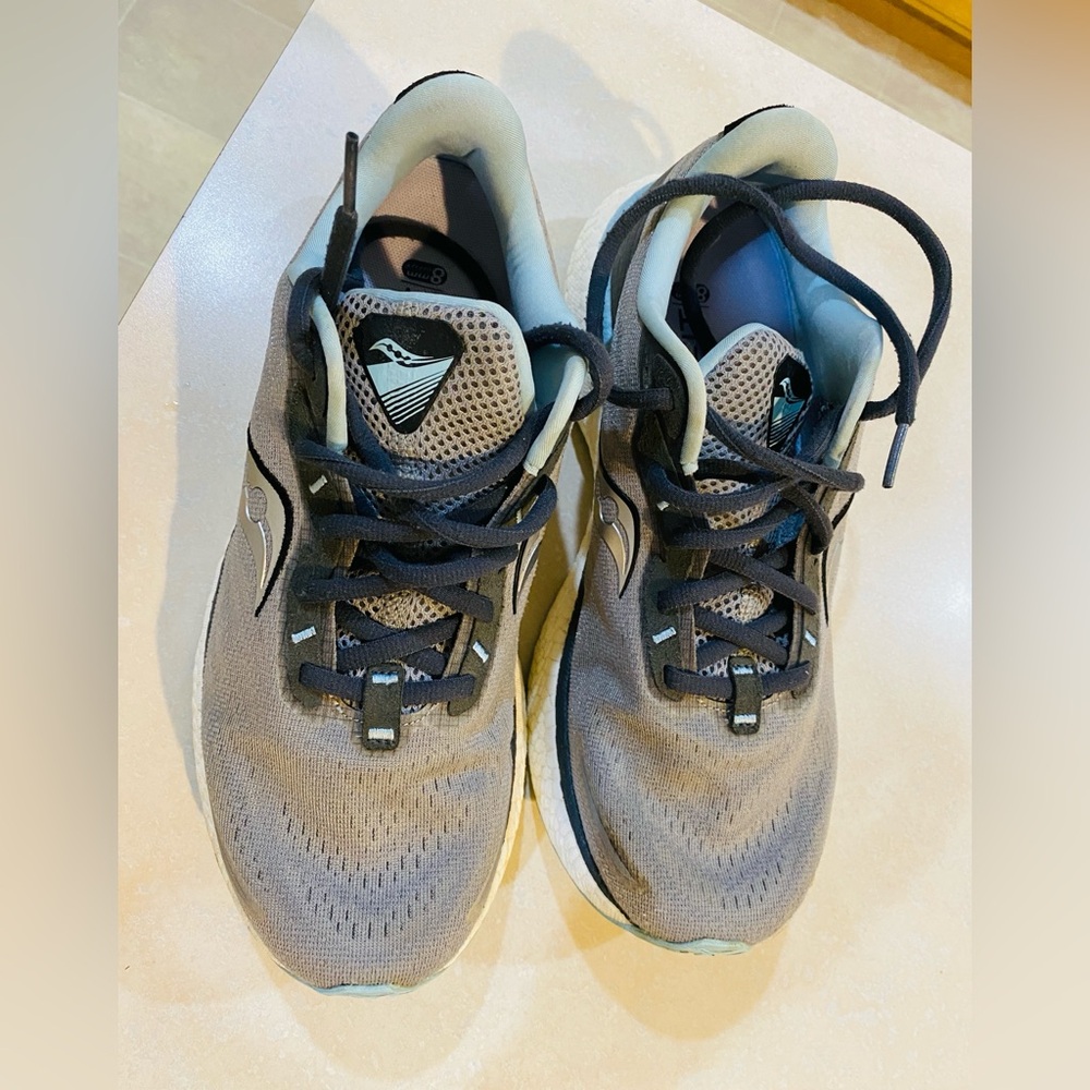Saucony Women’s Gray, Light Blue & Black Triumph Athletic Outdoor Running Shoes